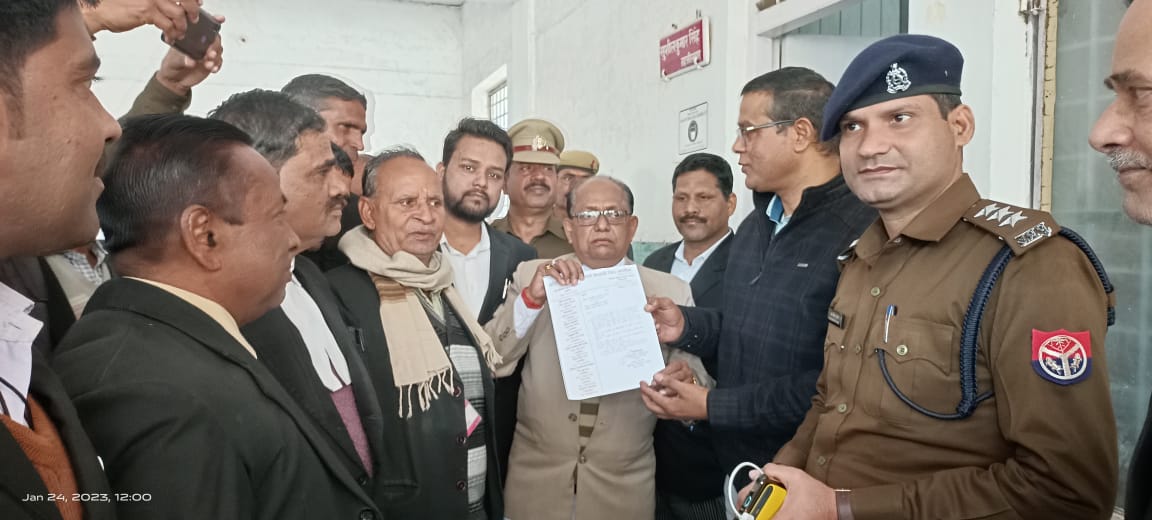 कालपी:6 सूत्रीय मांगों का अधिवक्ताओं ने तहसीलदार को सौपा ज्ञापन सोनी न्यूज़