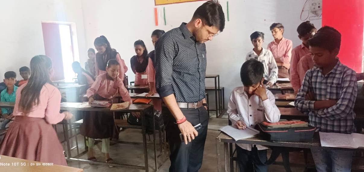SDM कालपी ने कम्पोजिट विद्यालयों का किया औचक निरीक्षण सोनी न्यूज़