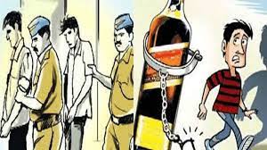 20 लीटर नाजायज शराब सहित युवक गिरफ्तार