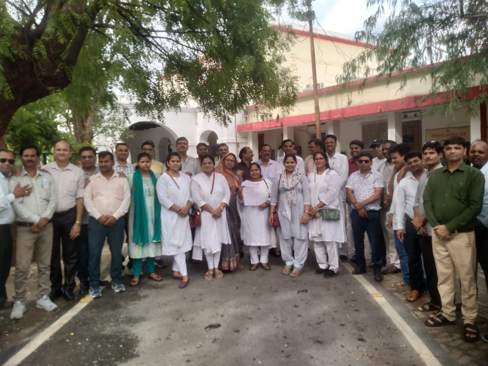 Jalaun: बहुजन महानायक जन्मोत्सव आयोजन संयुक्त समिति उ0प्र0 ने उठायी शिक्षकों के लिये आवाज़