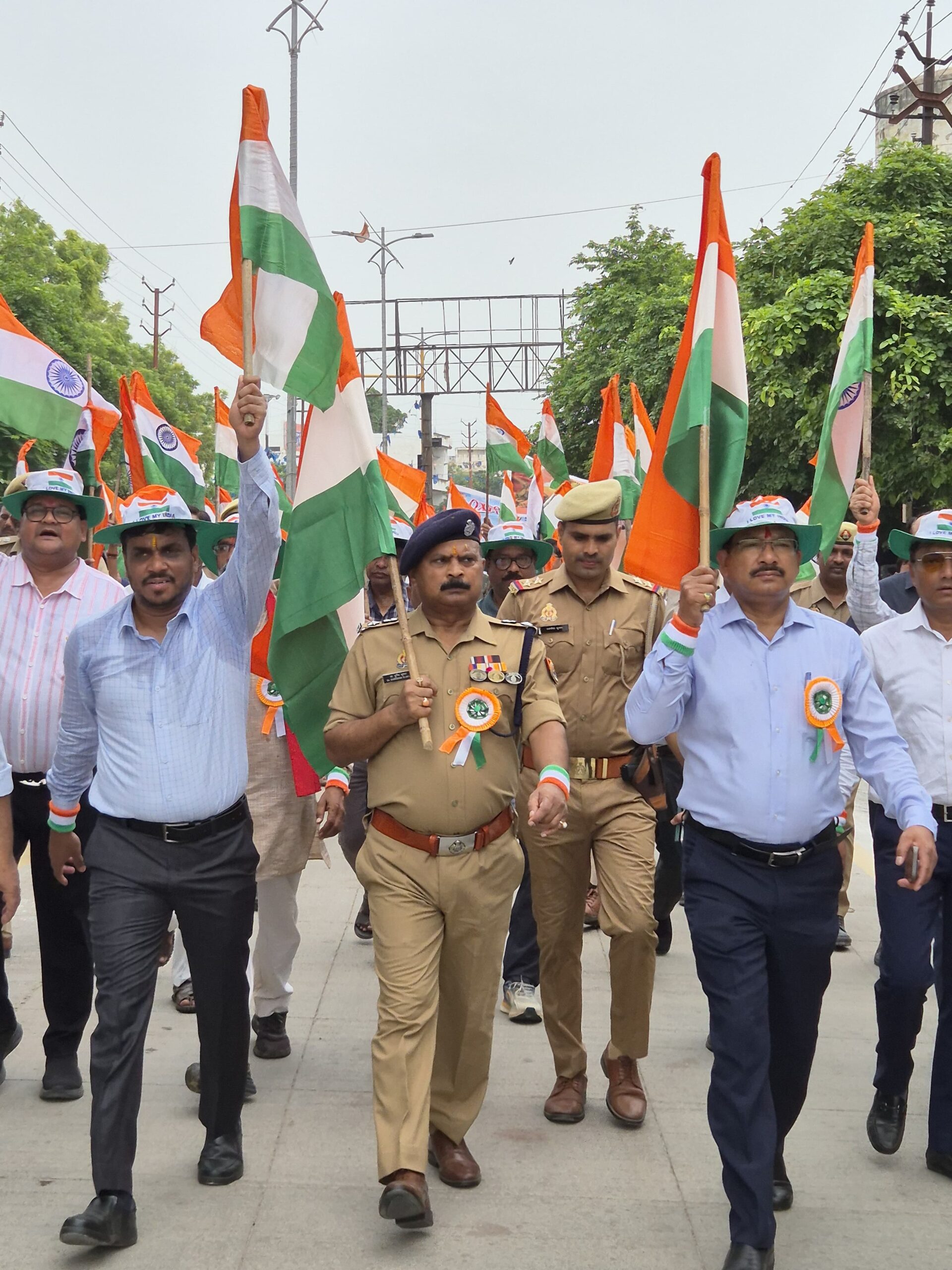 कोरी ट्रेन एक्शन शताब्दी समापन समारोह के अंतर्गत जनपद में भव्य तिरंगा यात्रा का आयोजन