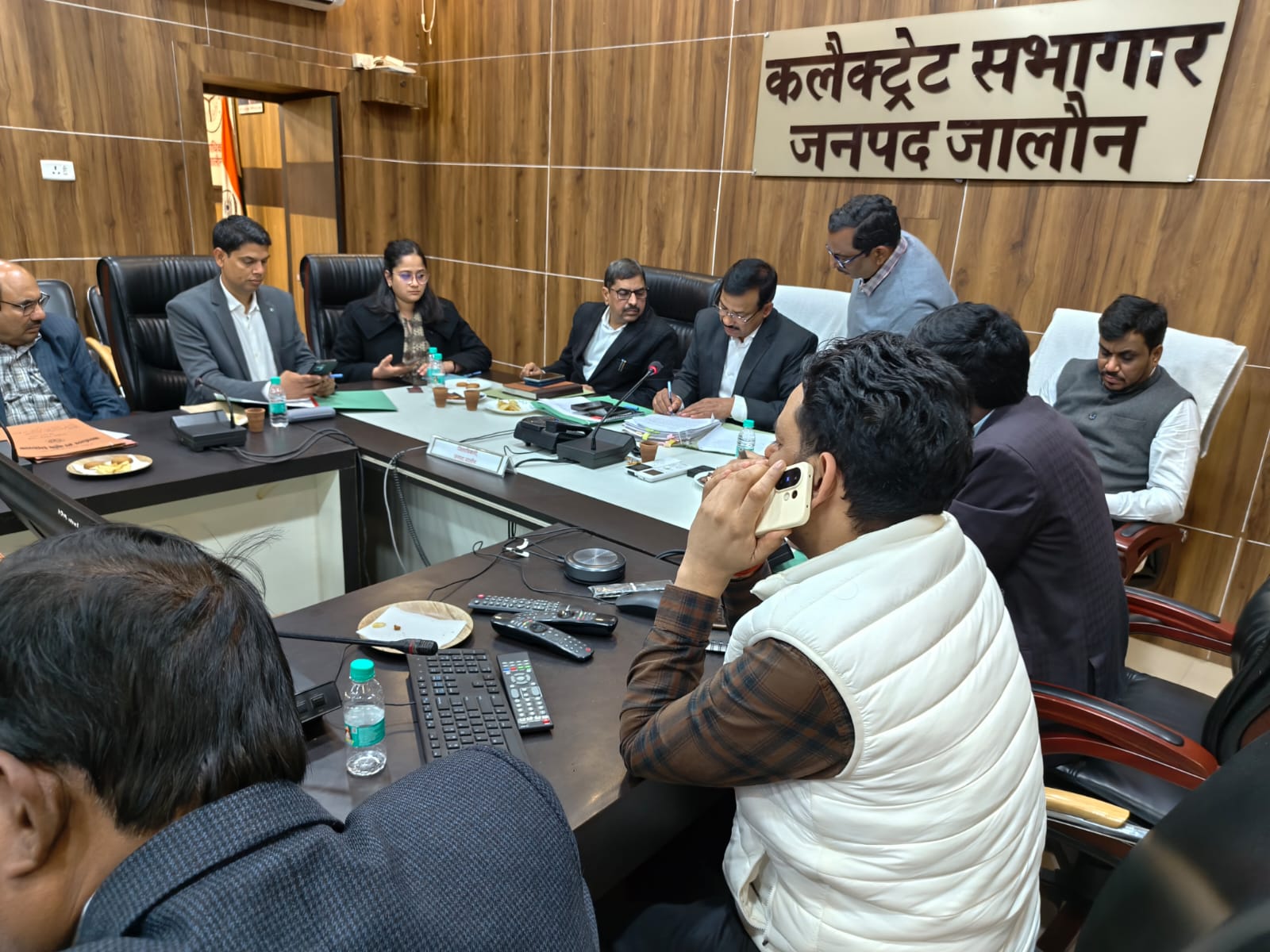 Jalaun : RTE 12(1)(ग) योजना के प्रभावी क्रियान्वयन हेतु DM की अध्यक्षता में हुई बैठक,दिये गये बड़े निर्देश