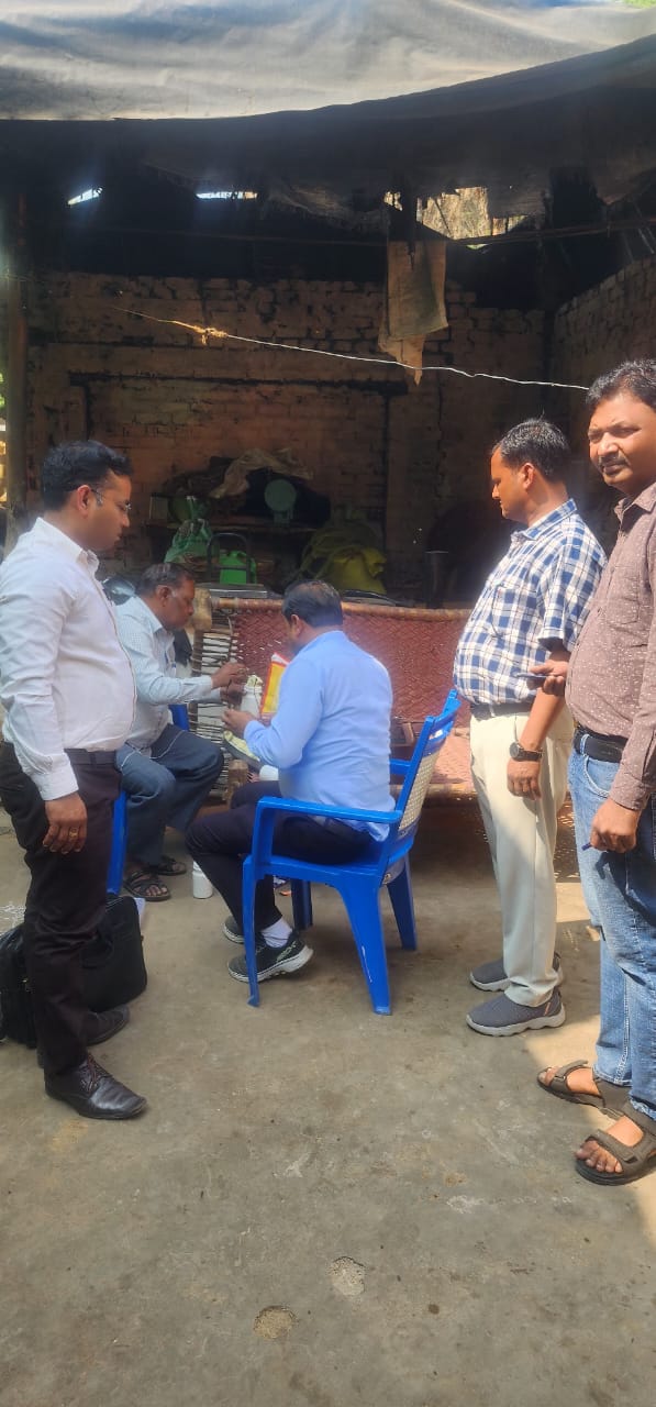 होली से पहले खाद्य सुरक्षा विभाग की कार्रवाई, खोया व दूध के नमूने जांच को भेजे