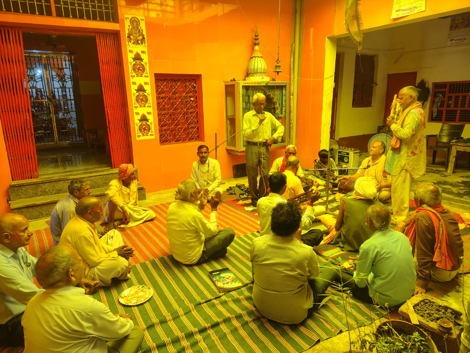 जालौन: साहू समाज का होली मिलन समारोह संपन्न, मां कर्मा बाई जयंती मनाने पर हुई चर्चा