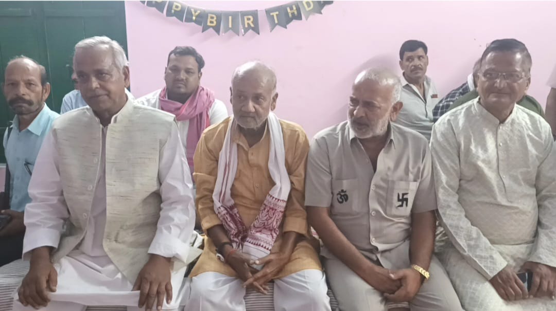 बालू गिट्टी पेड़ों की कटान करने वाले जन प्रतिनिधियों से मुक्ति तभी मिलेगी जब बुंदेलखंड राज्य बनेगा… कुo बादशाह सिंह