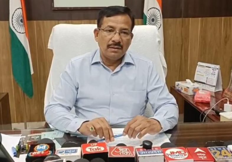 Jalaun : जनहित में चार तहसीलदारों के तबादले, जिलाधिकारी ने जारी किए आदेश