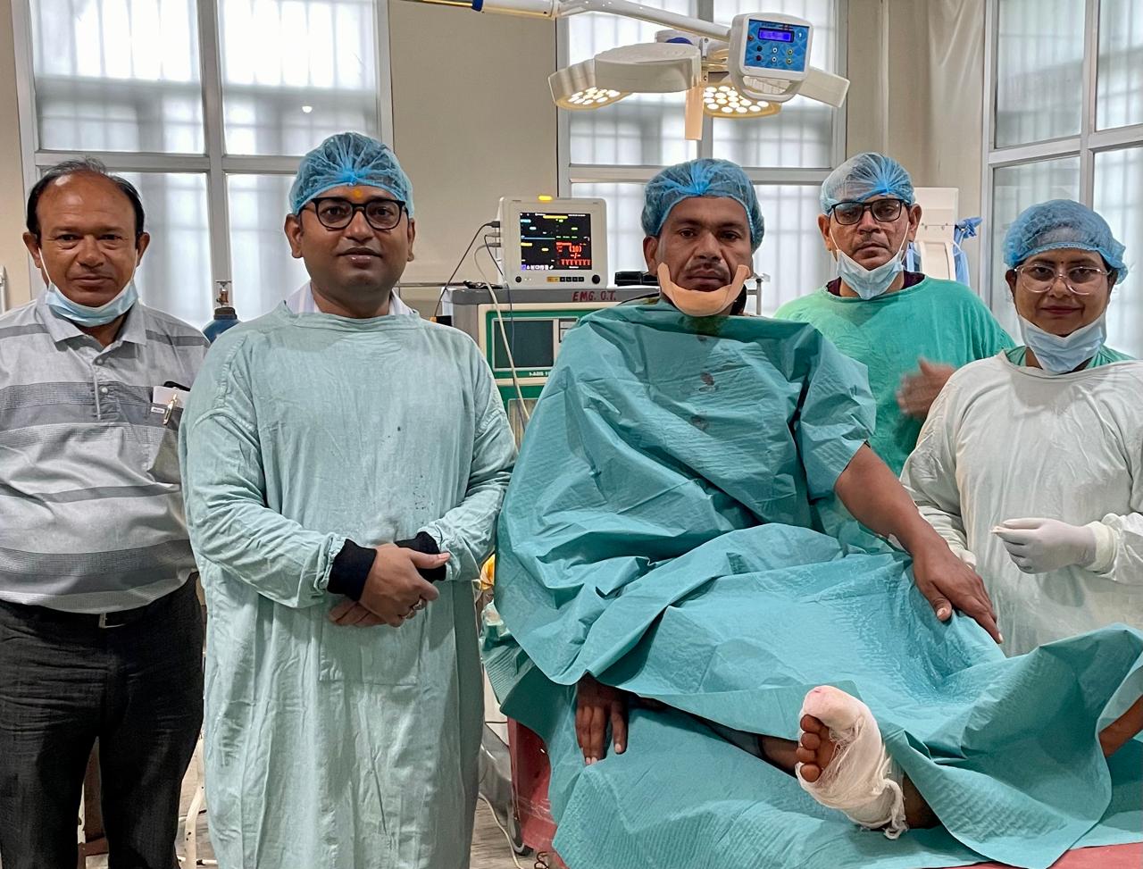Jalaun : आयुष्मान भारत के अंतर्गत जबड़े के फ्रैक्चर मरीजो का ओपन रिडक्शन एंड इंटरनल फिक्सेशन विधि से हुआ उपचार