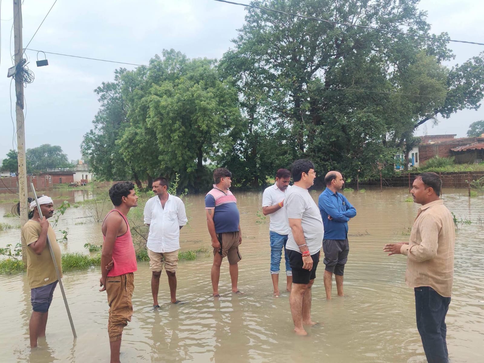 जनपद जालौन में 48 घंटे से हो रही मूसलाधार बारिश का दिखा कहर