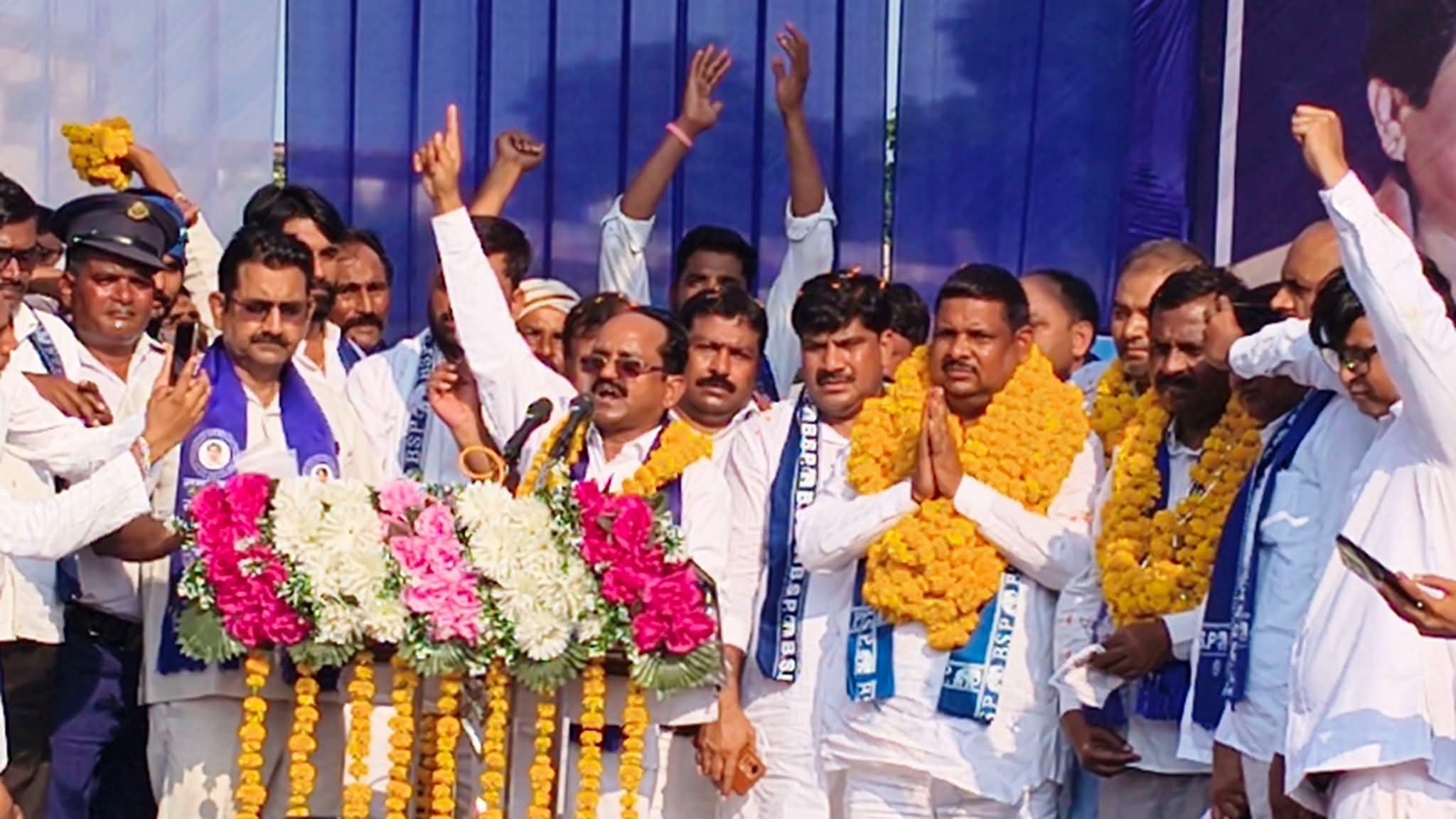 बसपा ने वीरपाल सिंह चौहान को कालपी से प्रत्याशी बनाया।