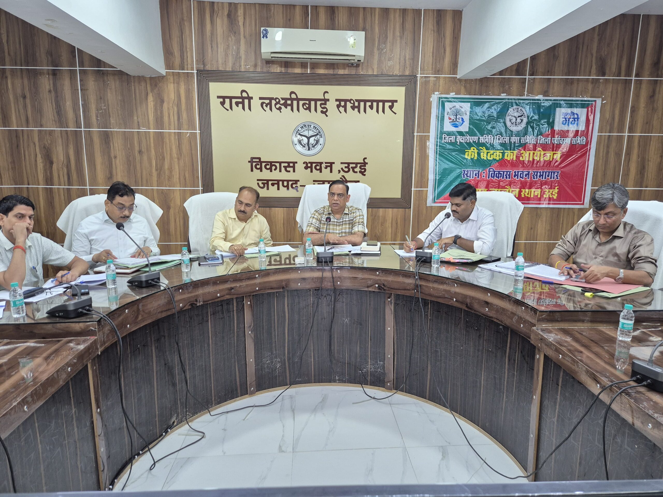 हर ग्राम पंचायत में बनेगा ‘वन मित्र’ पौधरोपण के बाद अब संरक्षण पर जोर