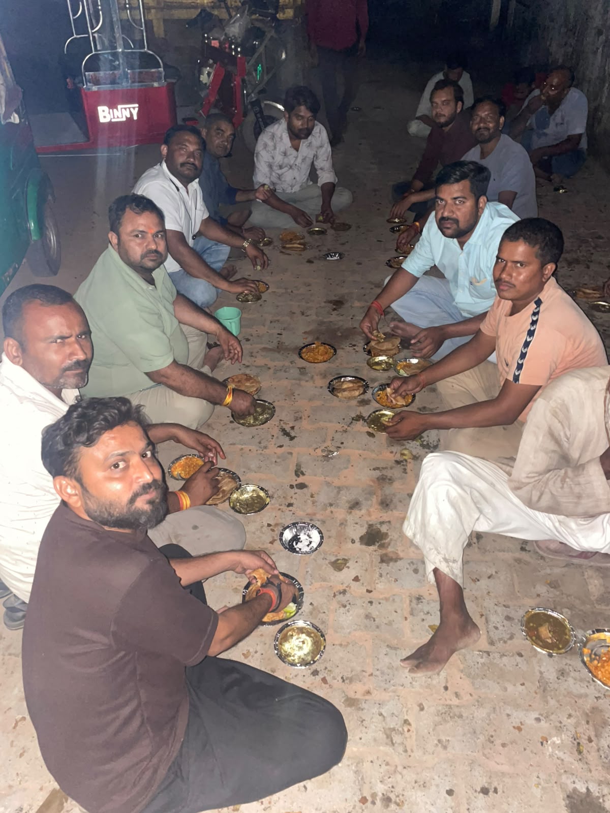 दशहरा पर बड़ी माता मंदिर में उमड़ा आस्था का सैलाब, विशाल भंडारे में श्रद्धालुओं ने ग्रहण किया प्रसाद 